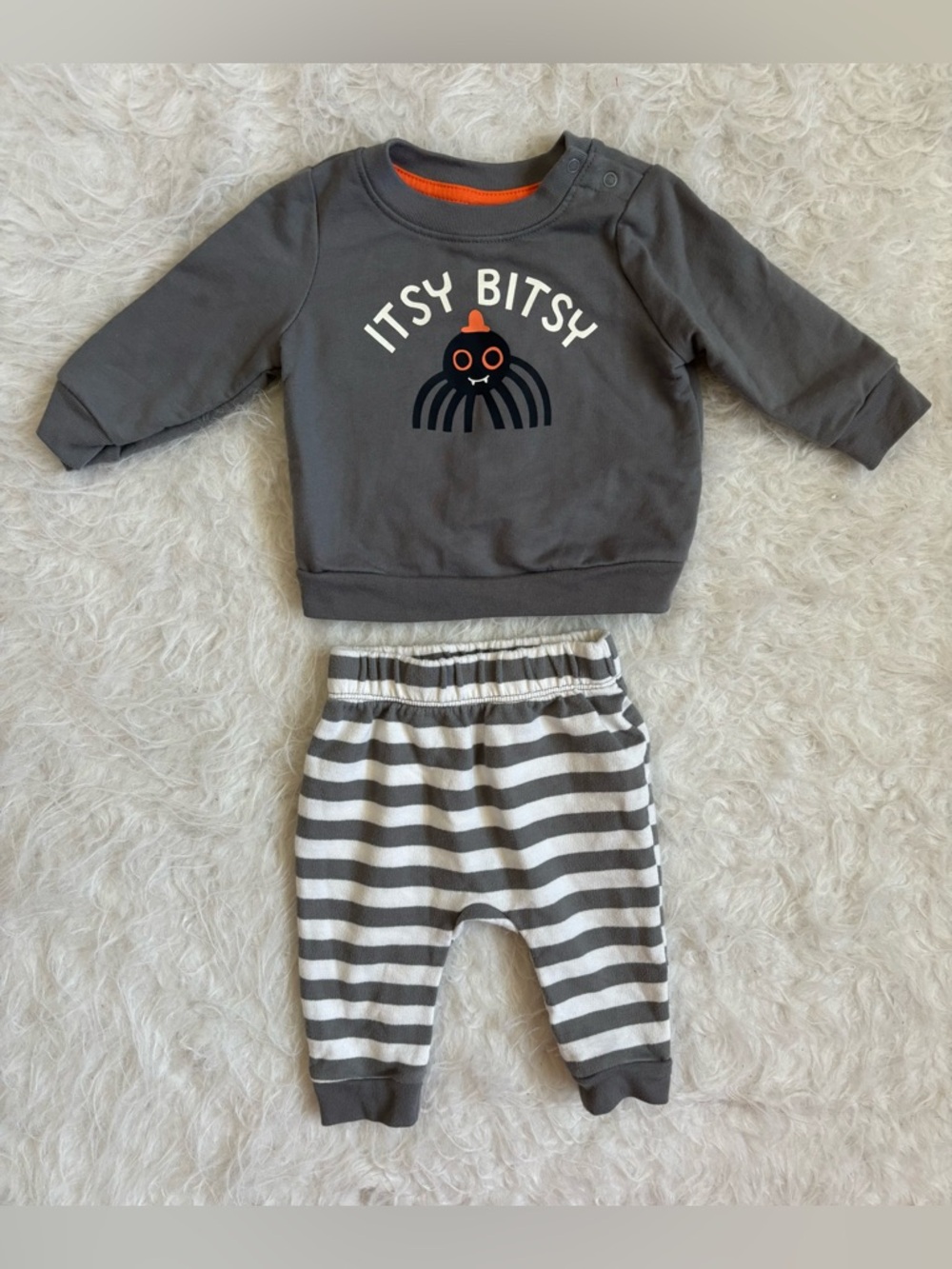 Cat & Jack Gray Striped Sweatpant Set with Festive Itsy Bitsy Spider Graphic